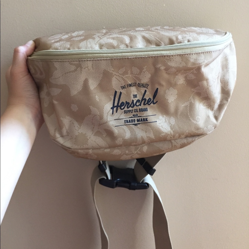 Fanny pack